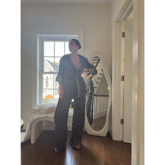 Shona Joy Silk Resort Collection Contrast Relaxed Shirt + Pants Set (Size 2/4) - Picture 3 of 12